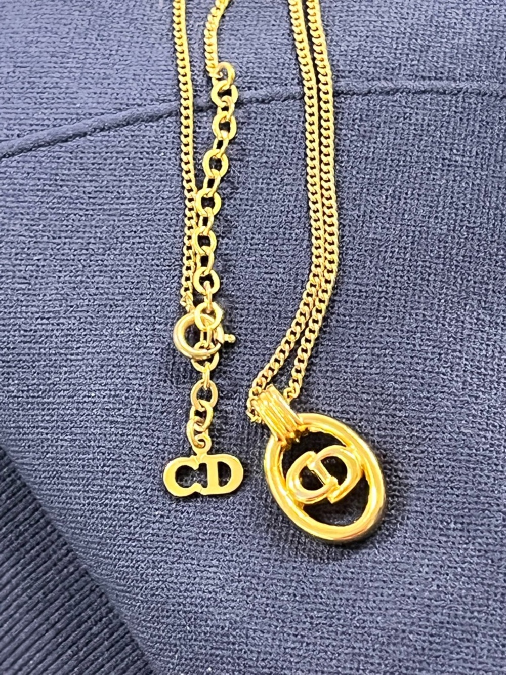 Dior Gold Oval CD logo Necklace 17in - Picture 7 of 9